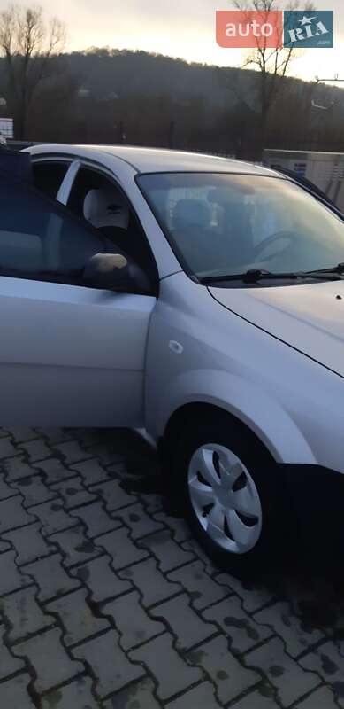 Седан Chevrolet Lacetti 2007 в Черновцах