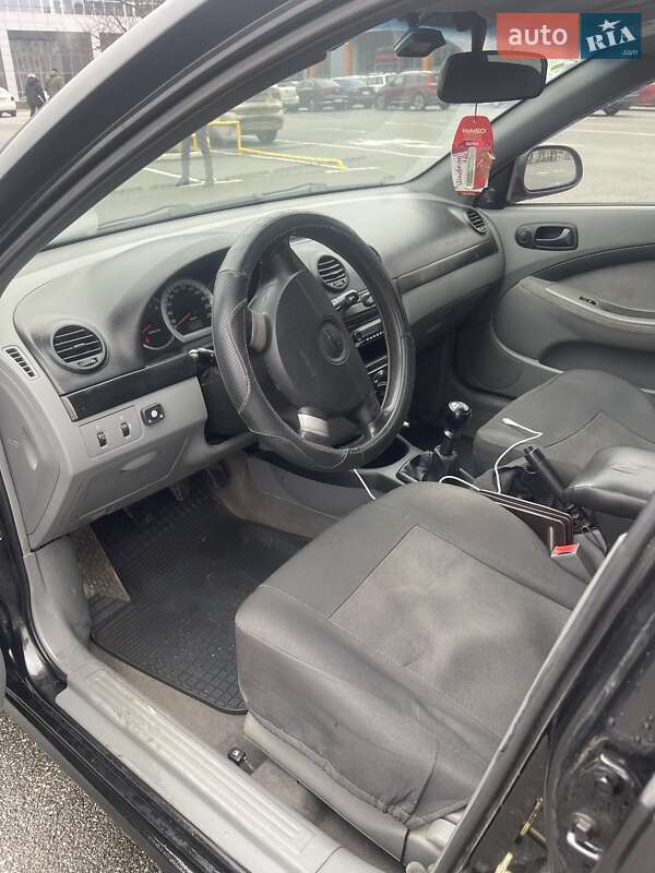 Хетчбек Chevrolet Lacetti 2007 в Києві фото 9 Хетчбек Chevrolet Lacetti 2007 в Києві