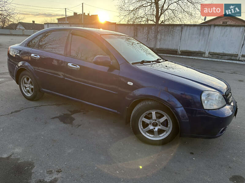 Седан Chevrolet Lacetti 2006 в Волочиске