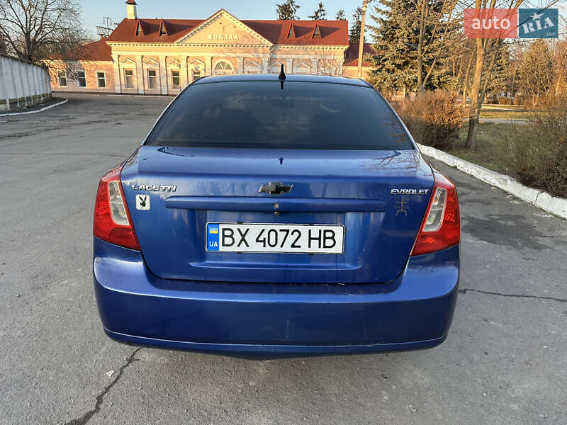 Седан Chevrolet Lacetti 2006 в Волочиске