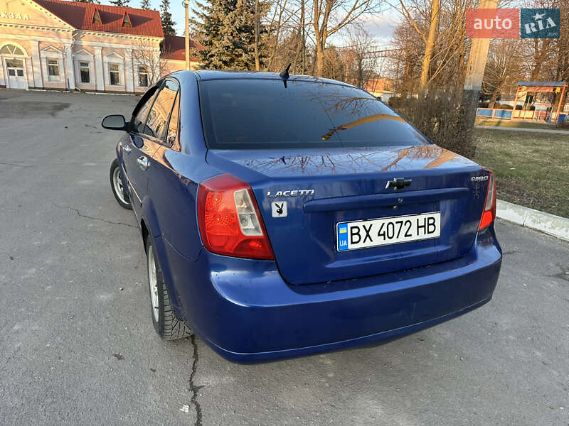 Седан Chevrolet Lacetti 2006 в Волочиске