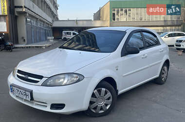 Хэтчбек Chevrolet Lacetti 2008 в Киеве