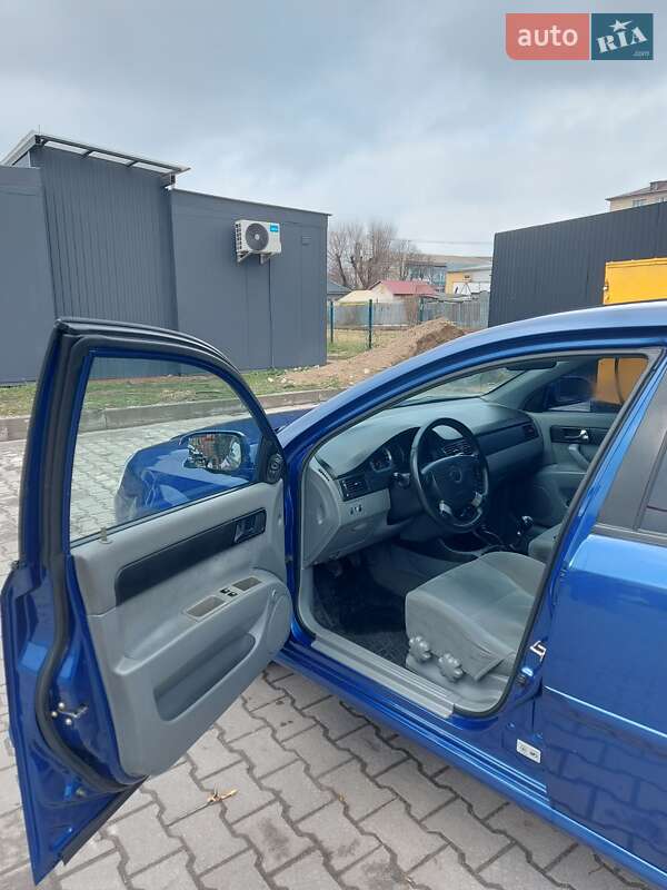 Седан Chevrolet Lacetti 2005 в Киеве