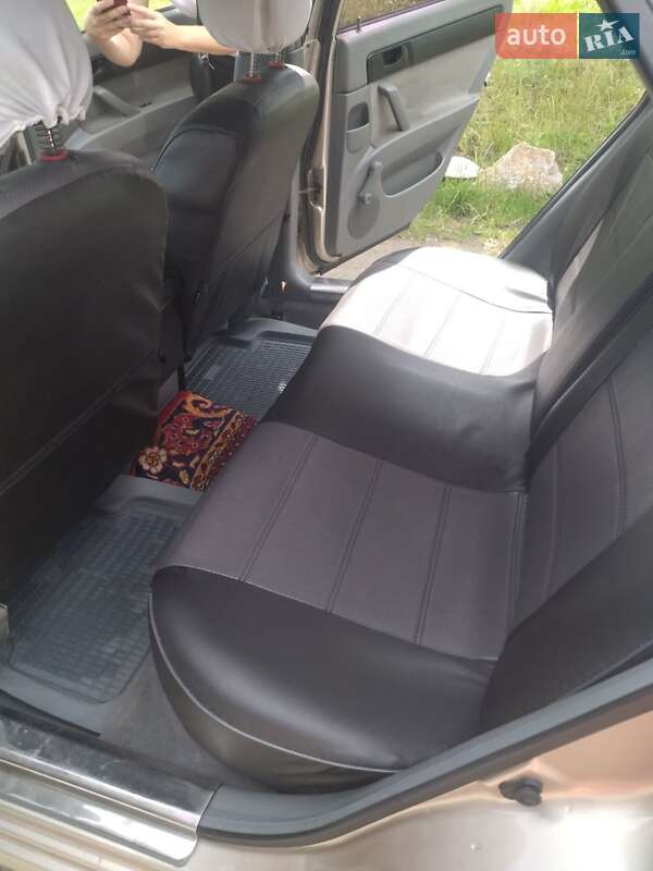 Седан Chevrolet Lacetti 2010 в Тальному