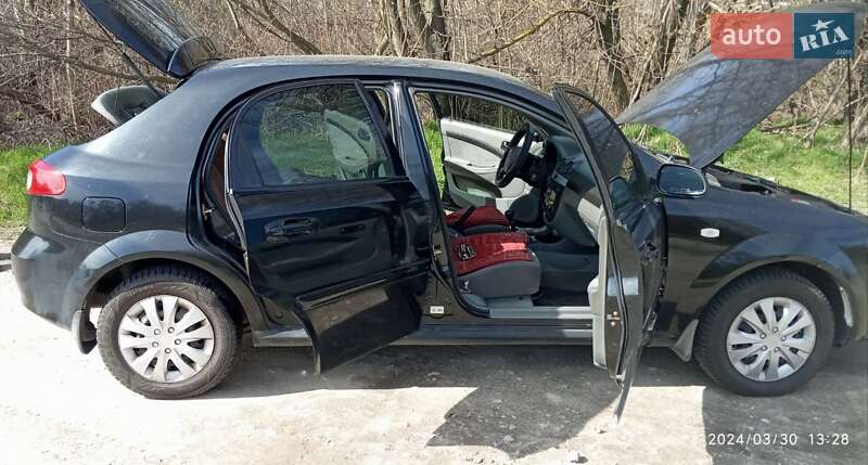 Хетчбек Chevrolet Lacetti 2006 в Дніпрі