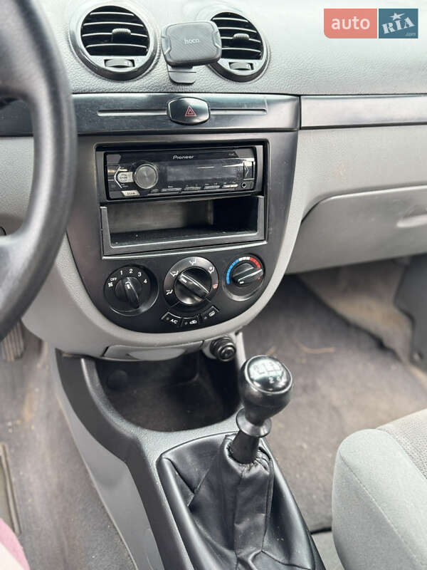 Хетчбек Chevrolet Lacetti 2007 в Дніпрі