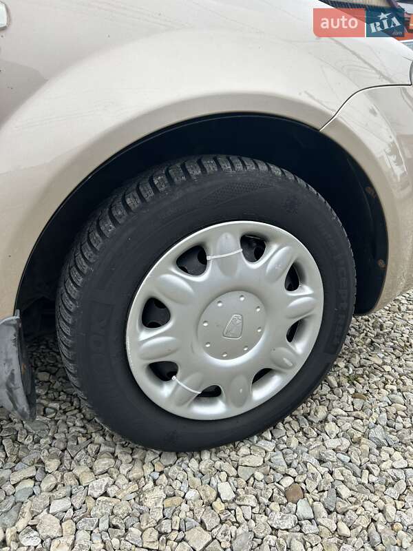 Хетчбек Chevrolet Lacetti 2006 в Коломиї