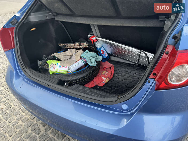 Хетчбек Chevrolet Lacetti 2007 в Дніпрі