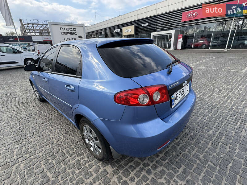 Хетчбек Chevrolet Lacetti 2007 в Дніпрі