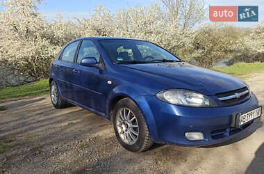 Хэтчбек Chevrolet Lacetti 2006 в 