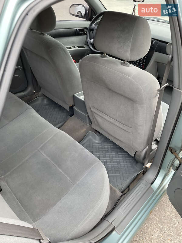 Седан Chevrolet Lacetti 2005 в Львові