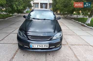 Хэтчбек Chevrolet Lacetti 2006 в 