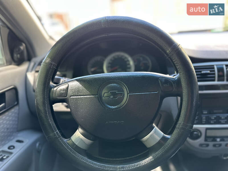 Седан Chevrolet Lacetti 2004 в Рівному