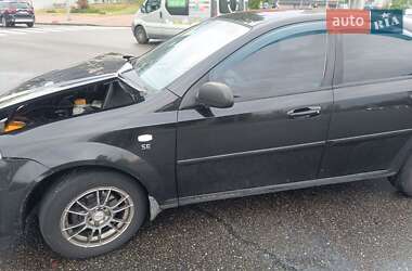 Хэтчбек Chevrolet Lacetti 2005 в 