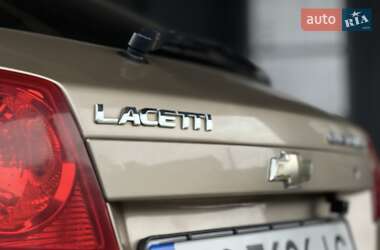 Хетчбек Chevrolet Lacetti 2005 в 