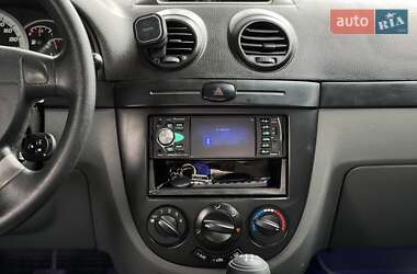 Хетчбек Chevrolet Lacetti 2005 в 