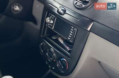 Хетчбек Chevrolet Lacetti 2005 в 