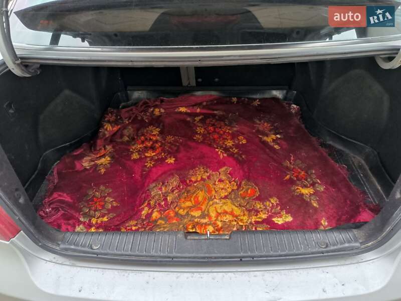 Седан Chevrolet Lacetti 2012 в Тернополі