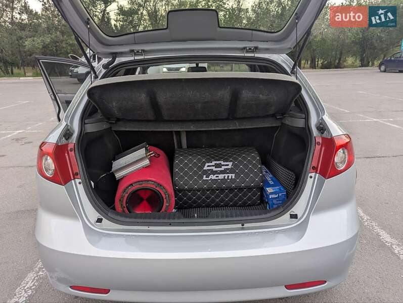 Хэтчбек Chevrolet Lacetti 2005 в Запорожье
