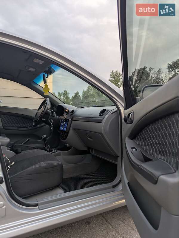 Хэтчбек Chevrolet Lacetti 2005 в Запорожье