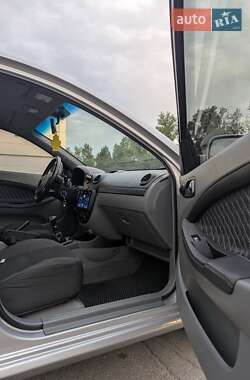 Хэтчбек Chevrolet Lacetti 2005 в 