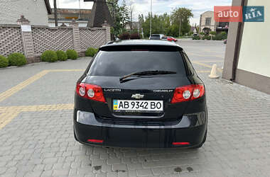 Хэтчбек Chevrolet Lacetti 2010 в 