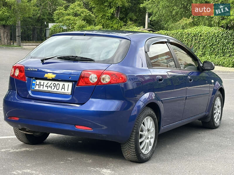 Хэтчбек Chevrolet Lacetti 2004 в Одессе