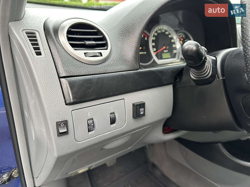 Хэтчбек Chevrolet Lacetti 2004 в Одессе