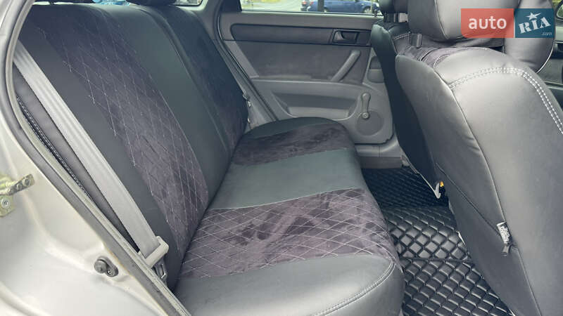 Седан Chevrolet Lacetti 2007 в Ужгороде