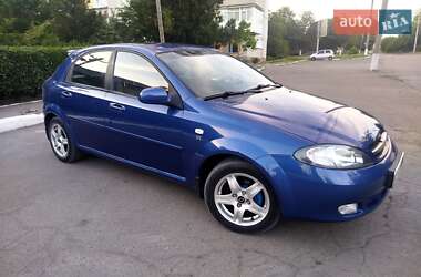 Хэтчбек Chevrolet Lacetti 2005 в Первомайске