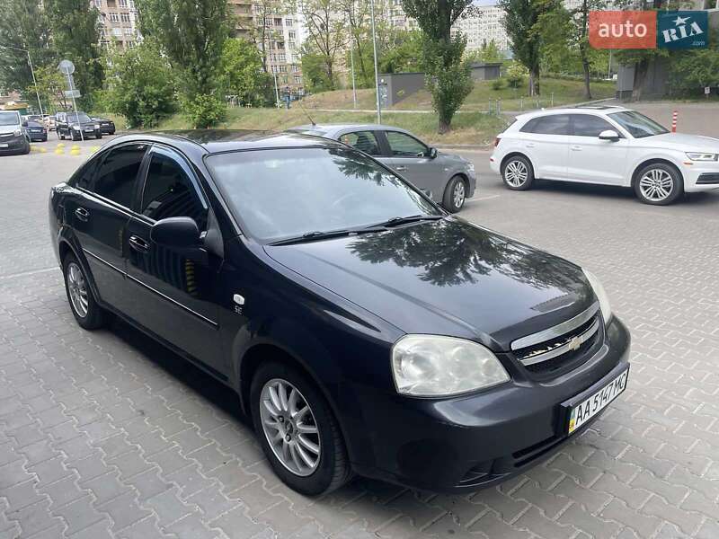 Седан Chevrolet Lacetti 2011 в Киеве