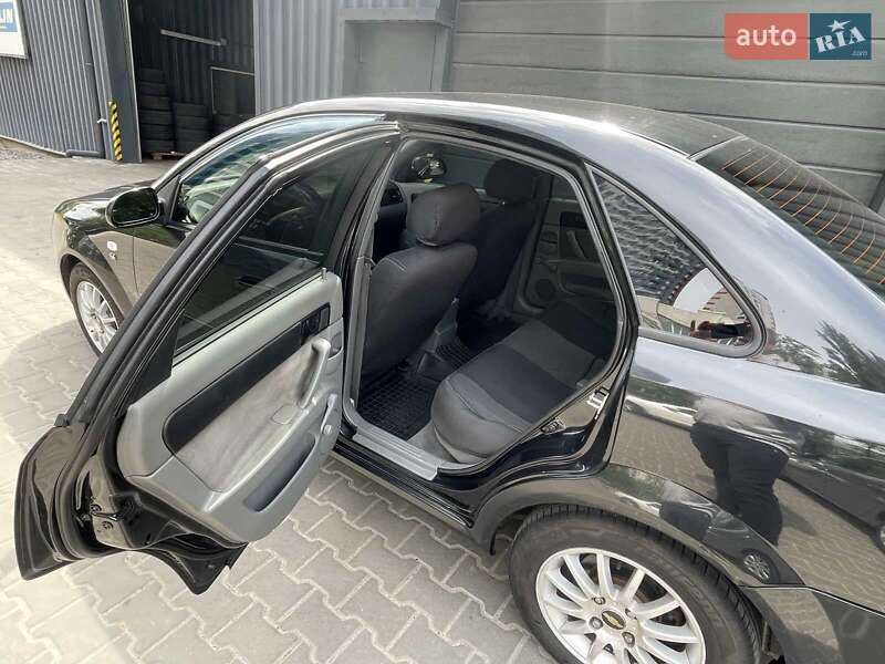 Седан Chevrolet Lacetti 2011 в Киеве
