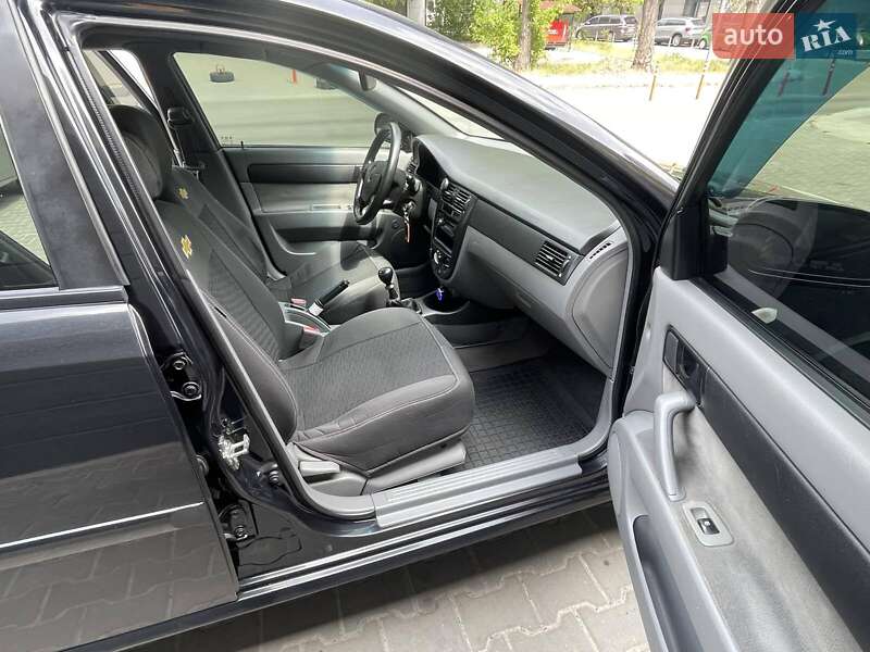 Седан Chevrolet Lacetti 2011 в Киеве