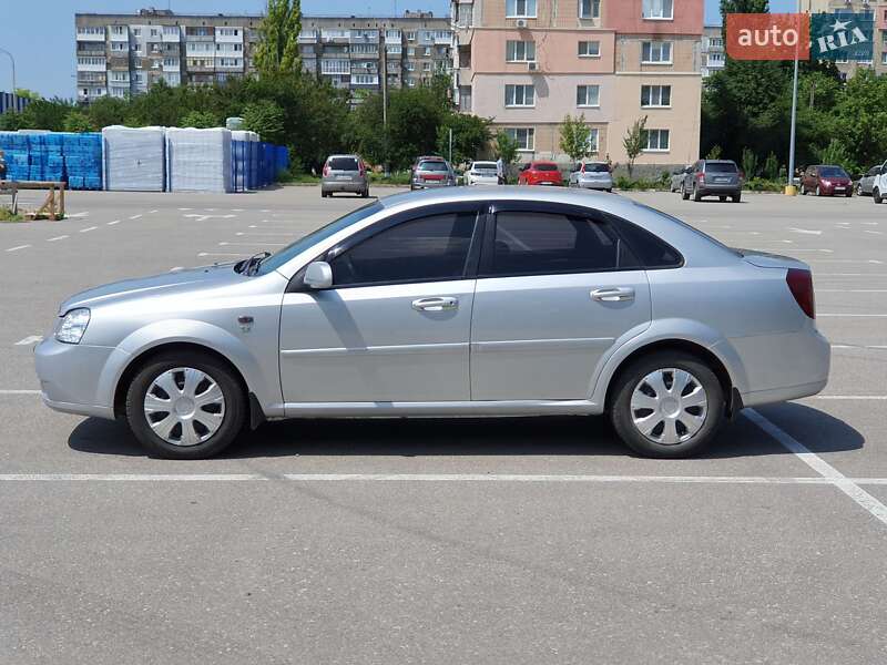 Седан Chevrolet Lacetti 2011 в Кропивницькому
