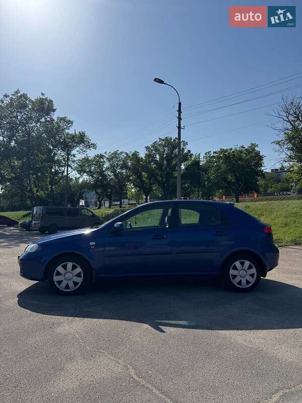 Хетчбек Chevrolet Lacetti 2005 в Кропивницькому