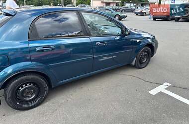 Хэтчбек Chevrolet Lacetti 2007 в 