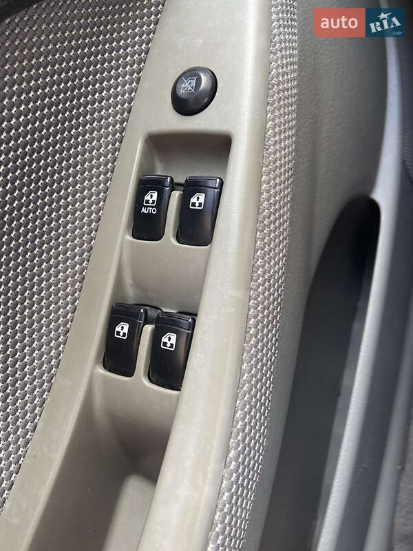 Хэтчбек Chevrolet Lacetti 2006 в Киеве фото 43 Хэтчбек Chevrolet Lacetti 2006 в Киеве