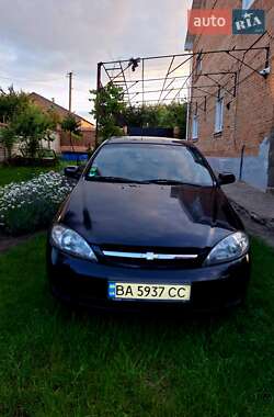 Хэтчбек Chevrolet Lacetti 2006 в 