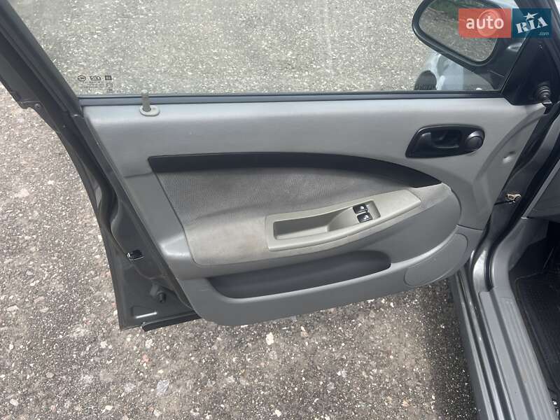 Хэтчбек Chevrolet Lacetti 2010 в Киеве