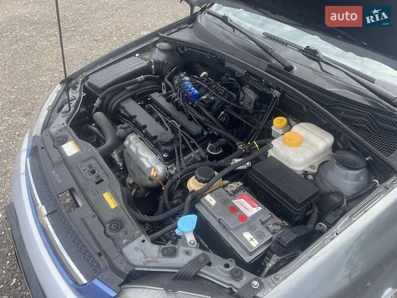 Хэтчбек Chevrolet Lacetti 2010 в Киеве