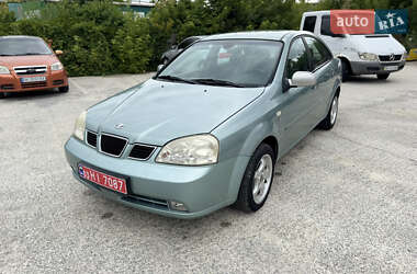 Седан Chevrolet Lacetti 2004 в Ровно