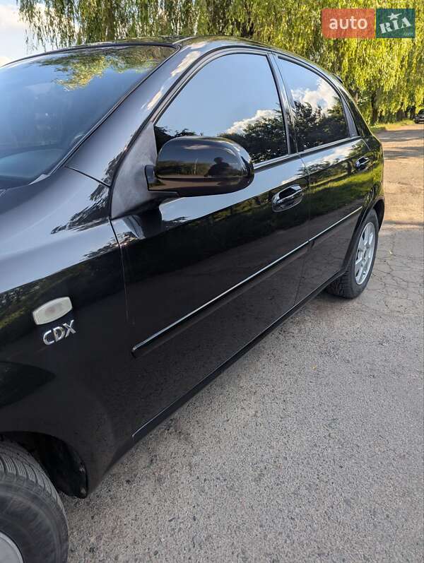 Хэтчбек Chevrolet Lacetti 2009 в Ровно