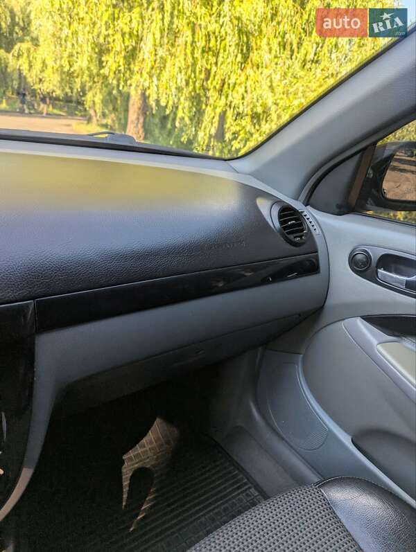 Хэтчбек Chevrolet Lacetti 2009 в Ровно