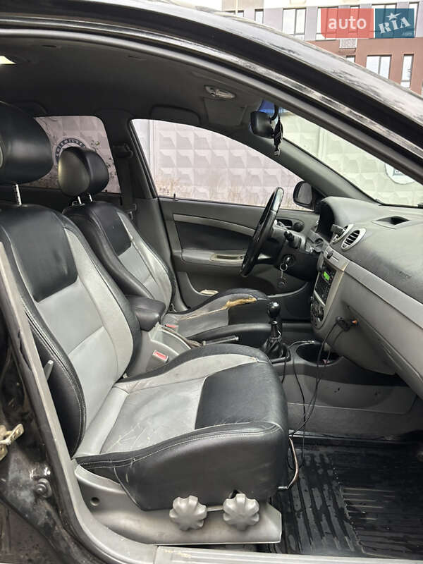 Хэтчбек Chevrolet Lacetti 2006 в Киеве