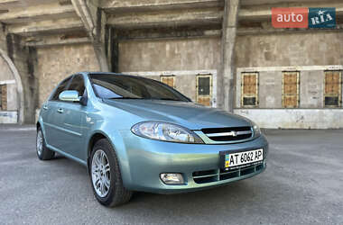 Хэтчбек Chevrolet Lacetti 2005 в Ивано-Франковске