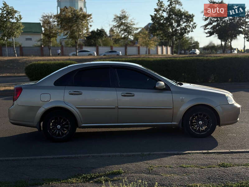 Седан Chevrolet Lacetti 2005 в Кривому Розі