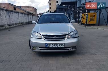 Седан Chevrolet Lacetti 2004 в Ровно