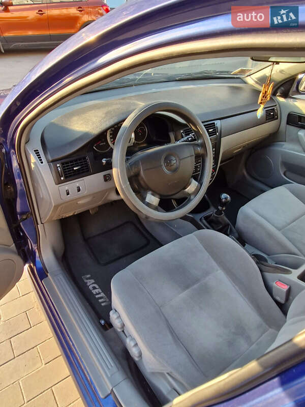 Седан Chevrolet Lacetti 2004 в Черкасах