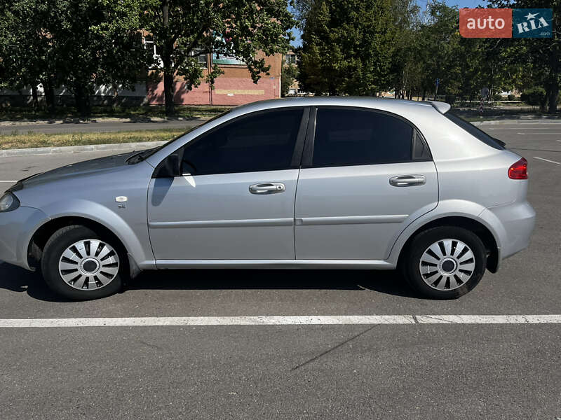 Хетчбек Chevrolet Lacetti 2010 в Кропивницькому