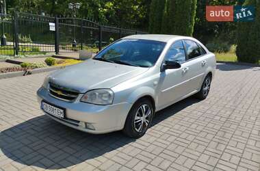 Седан Chevrolet Lacetti 2004 в Прилуках